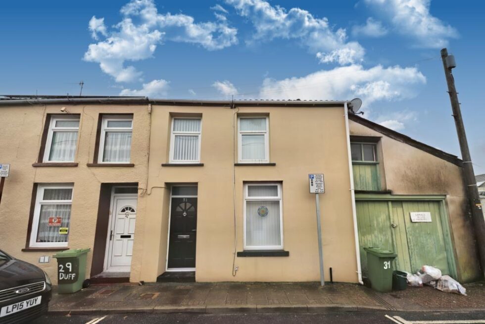 Duffryn Street, Mountain Ash, CF45 3NU Apex Estate Agents