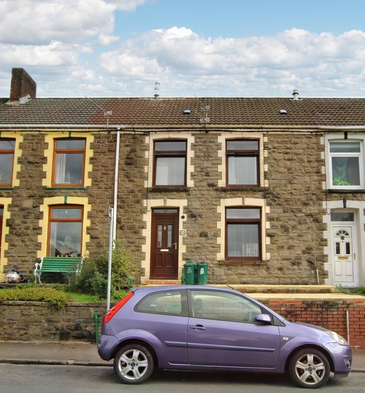 Cilfynydd Road, Rhydyfelin, Pontypridd,  Rhondda Cynon Taff CF37 4NH South Wales