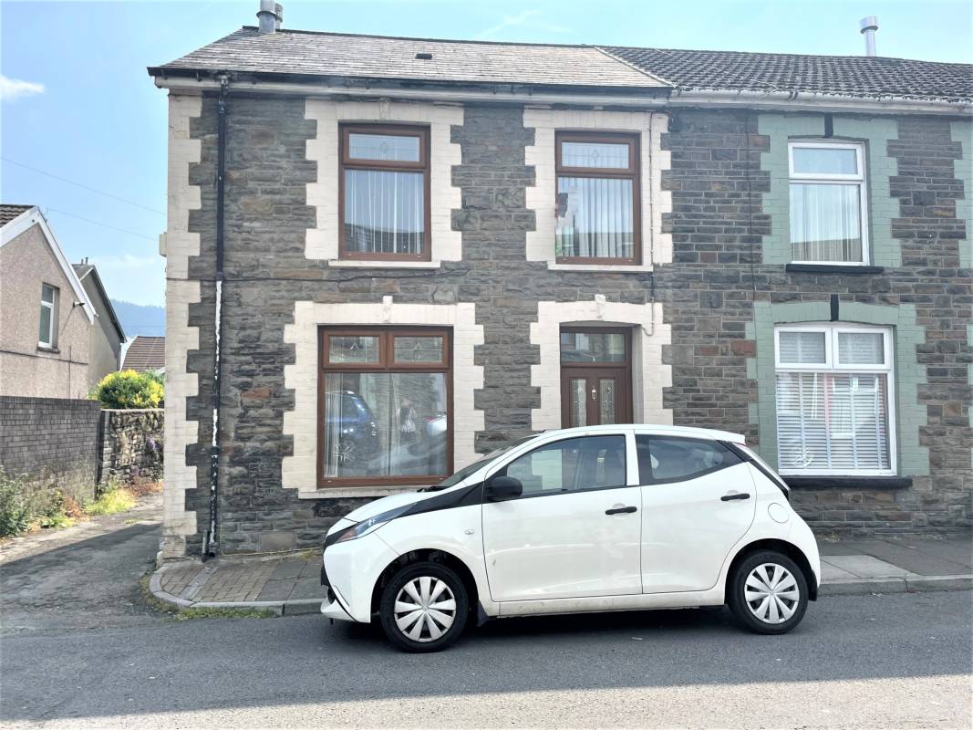 Dumfries Street, Treorchy,  CF42 6TS