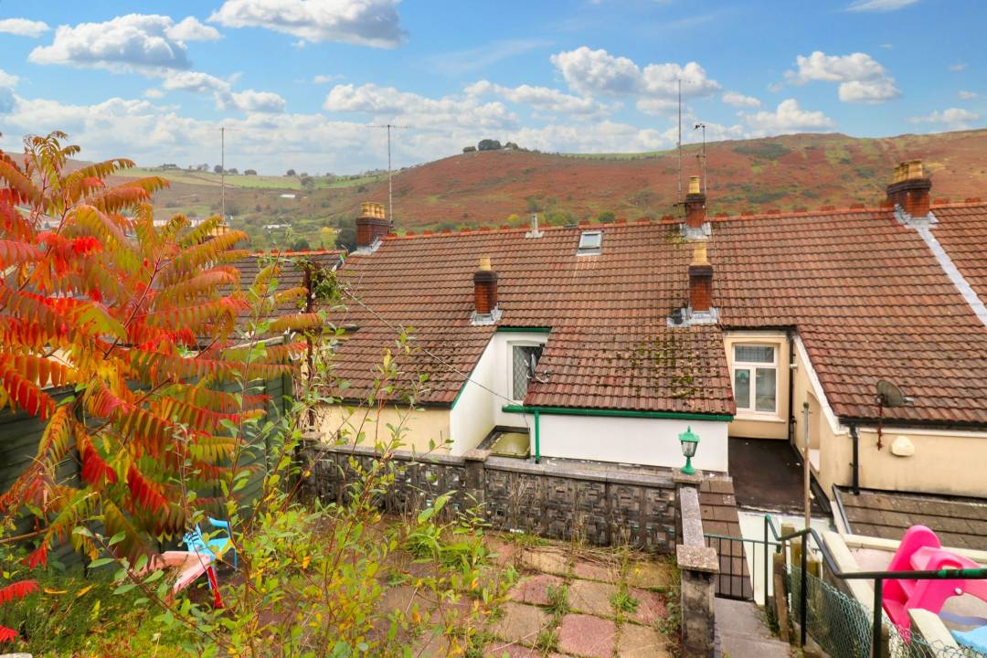 Bristl Terrace, Brithdir, caerphilly np246jg