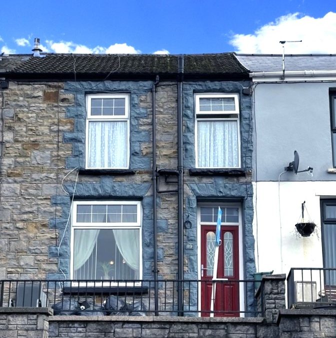 89 High Street, Treorchy