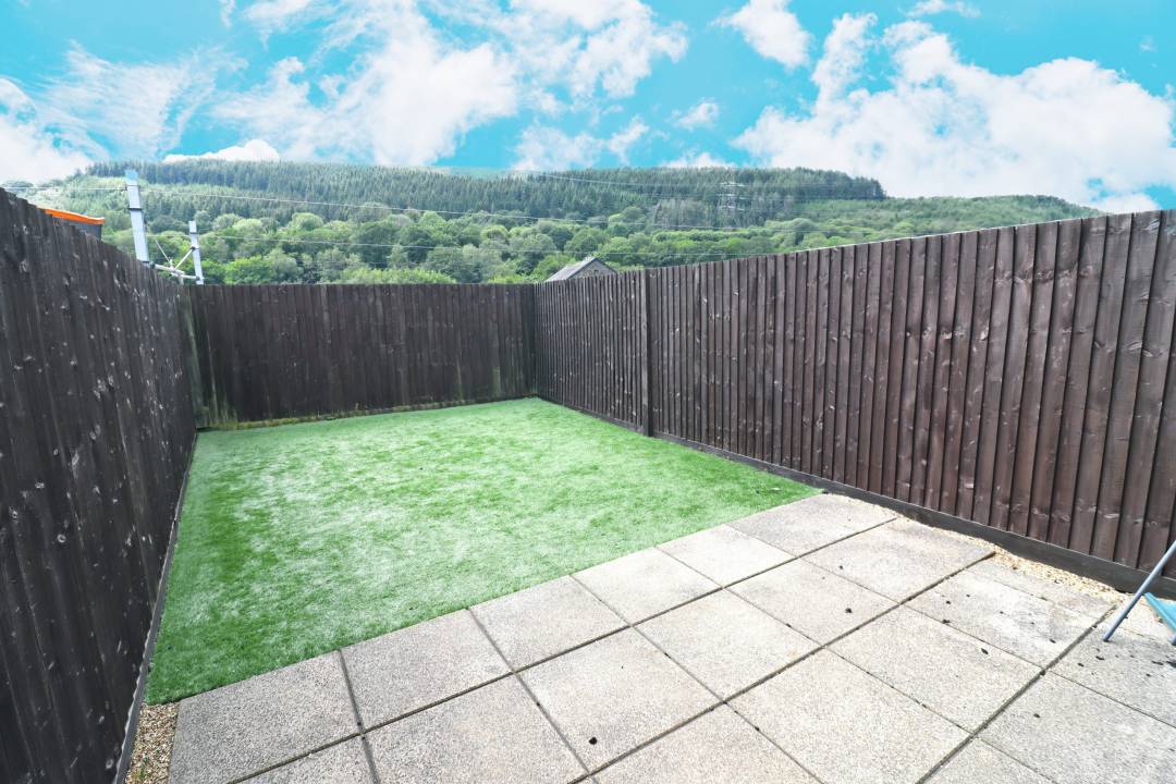 Ty Mawr Parc, Hopkinstown, Pontypridd,   CF37 2SH