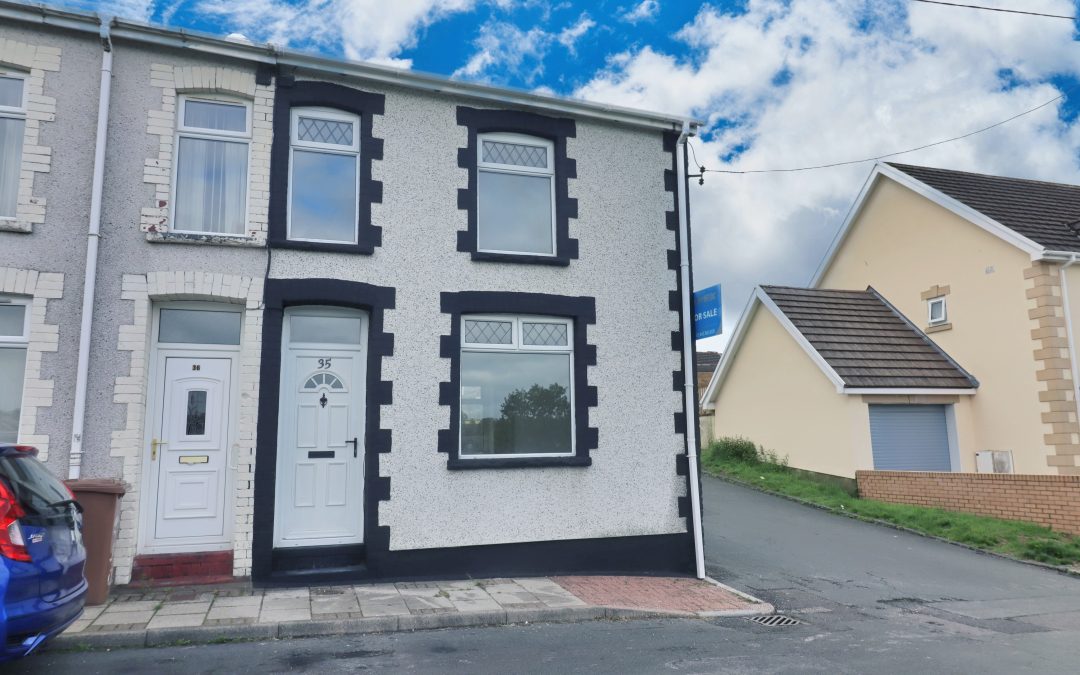 Cwrt Coch Street, Aberbargoed, CF81 9EZ