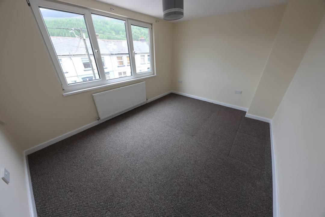 Brynmair Road, Godreaman, Aberdare,  Rhondda Cynon Taff CF44 6LT