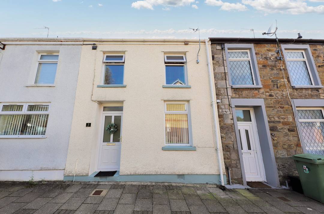 Cefndon Terrace, HIrwaun, Aberdare,   CF44 9TE