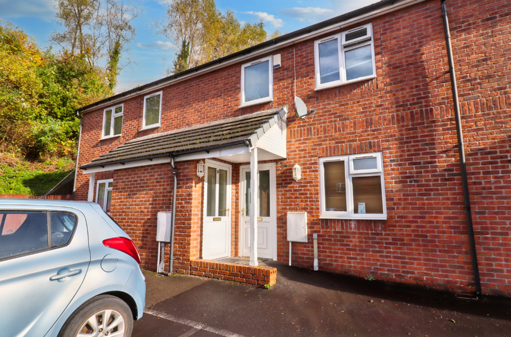 Erris Court, Berw Road, Pontypridd, CF37 2AJ.